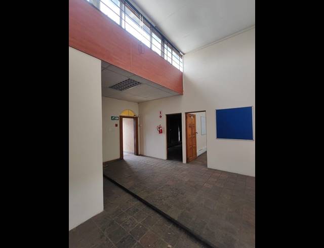 M² BUILDING FOR SALE IN SASOLBURG CENTRAL